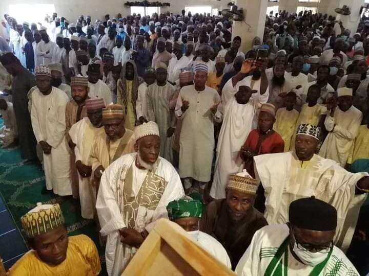 Shugaba Buhari, Gwamnoni, Ministoci sun yi ta'aziyyar Sheikh Ahmad Bamba