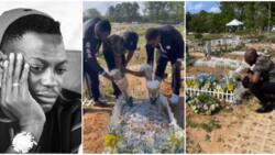 We miss you my dear friend: 2baba writes as he leads others to visit Sound Sultan's grave in US, takes flowers