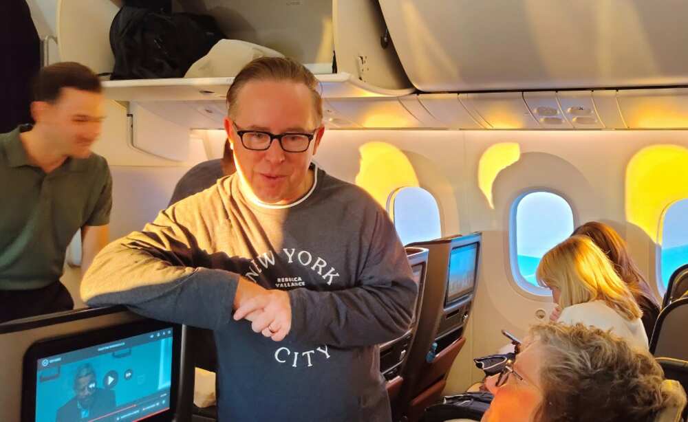 Alan Joyce is stepping down as chief executive of Qantas two months early, Australia's airline announced Tuesday Alan Joyce is stepping down as chief executive of Qantas two months early, Australia's airline announced Tuesday