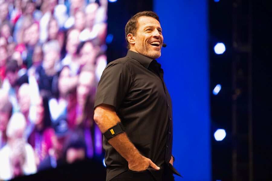 Tony Robbins bio