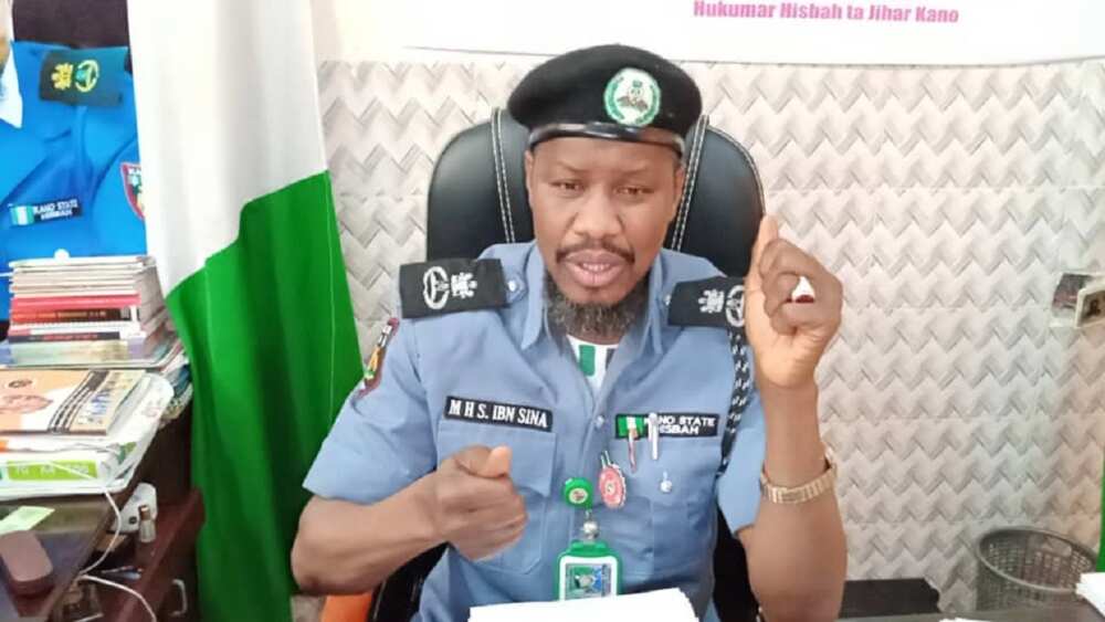 Ana wata ga wata: Ana zargin Kwamandan Hisbah da lakume kayan tallafin korona a Kano Ana wata ga wata: Ana zargin Kwamandan Hisbah da lakume kayan tallafin korona a Kano