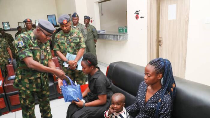 Chief of Air Staff visits families of officers involved in crashed helicopter, makes huge promise