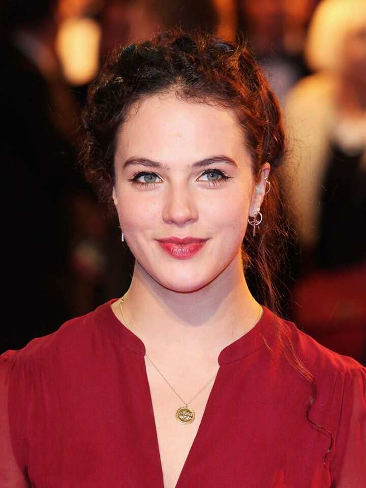 jessica brown findlay height