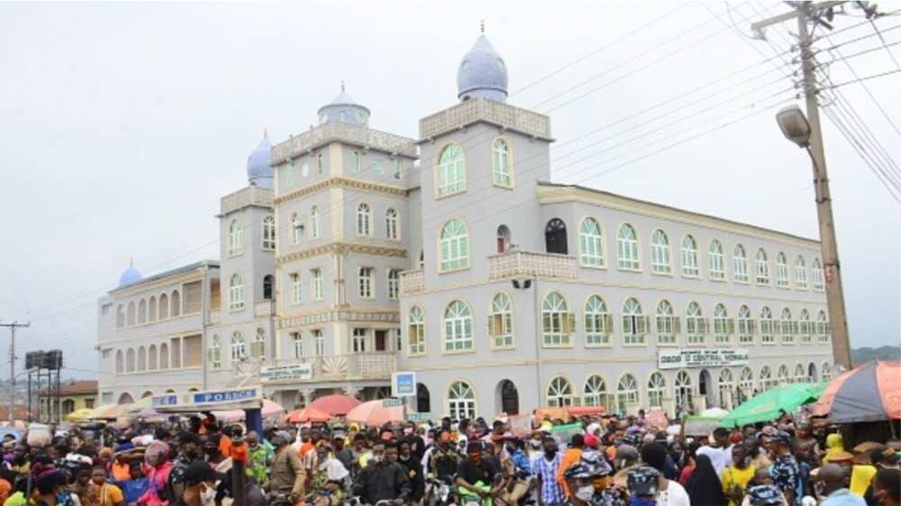 Masquerades Reportedly Invade Mosque, Kill 1, Injure Many Others on Osun