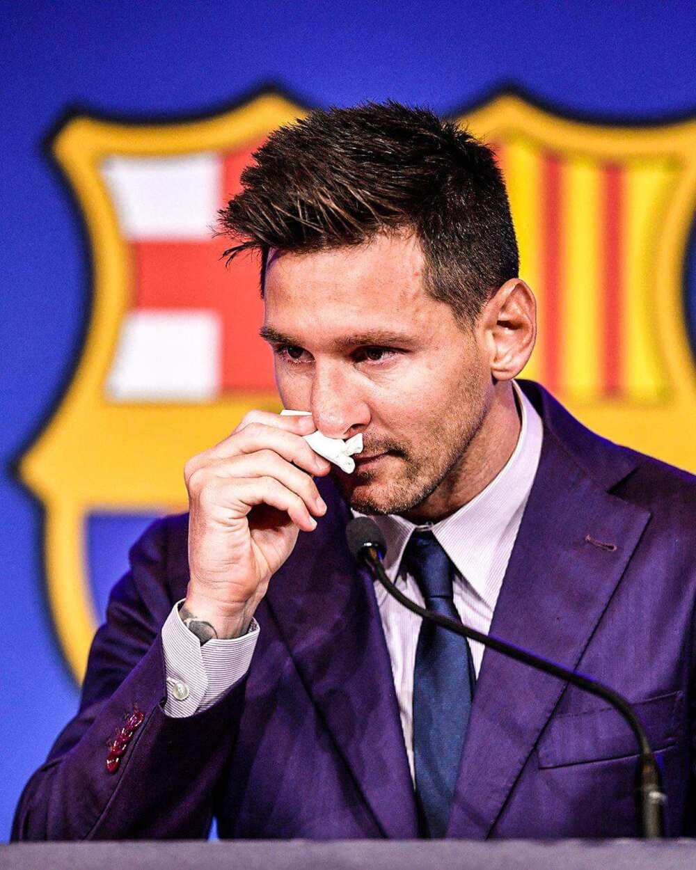 Messi ya yin da yake jawabin bankwana Messi ya yin da yake jawabin bankwana