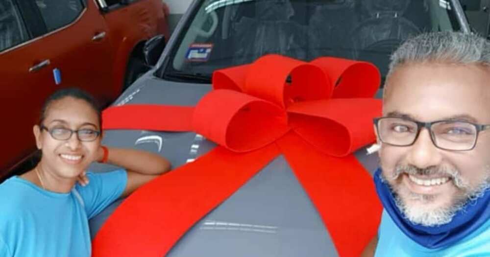 Woman wows her hubby with expensive SUV car as new year gift