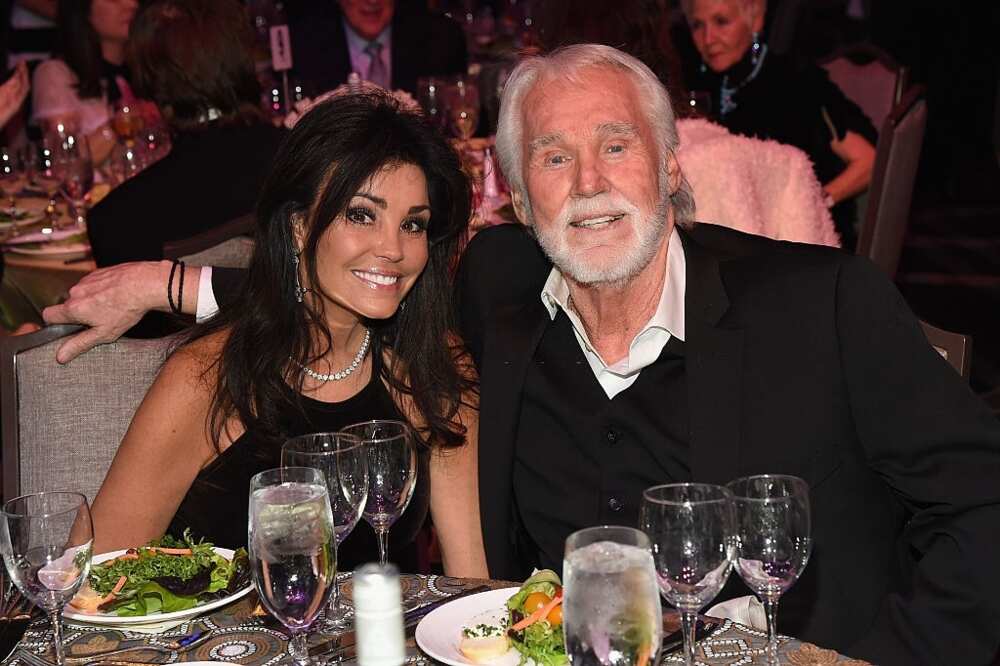 Wanda Miller Rogers biography: what is known about Kenny Rogers’ wife ...