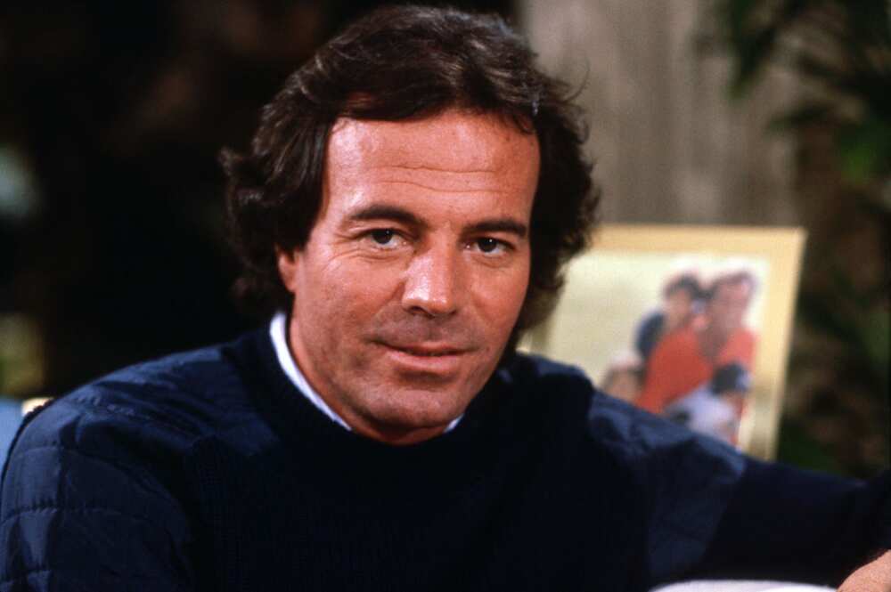 Age de Julio Iglesias Age de Julio Iglesias
