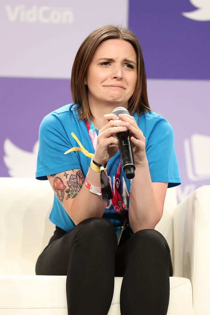 Emma Blackery hot