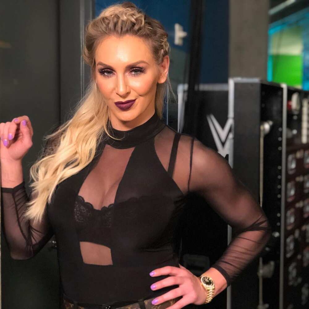 Bio samantha flair