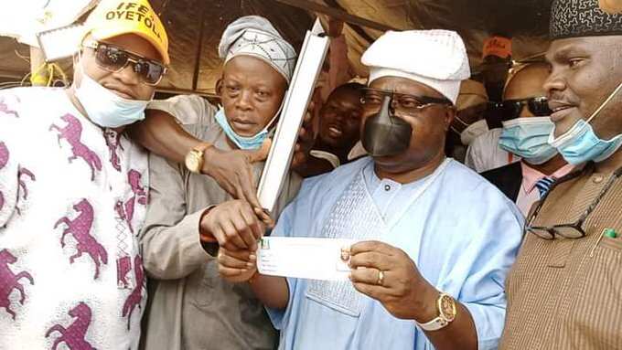 Iyiola Omisore: Former Osun deputy governor defects to APC