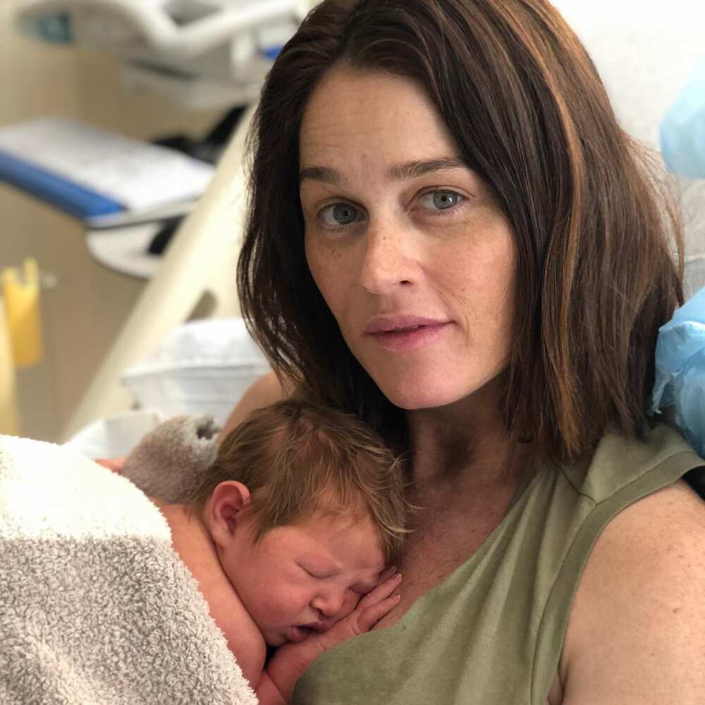 Robin Tunney baby