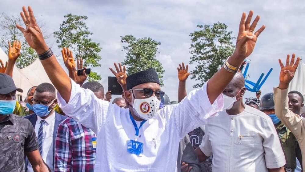 Da duminsa: Akeredolu ya lallasa Jegede, Ajayi da sauransu da tazarar kuri'u 53,380 a kananan hukumomi 14