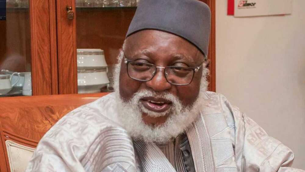 Janar Abdulsalami: Ya kamata a zage damtse a nemo mafita ga tsaron kasar nan Janar Abdulsalami: Ya kamata a zage damtse a nemo mafita ga tsaron kasar nan