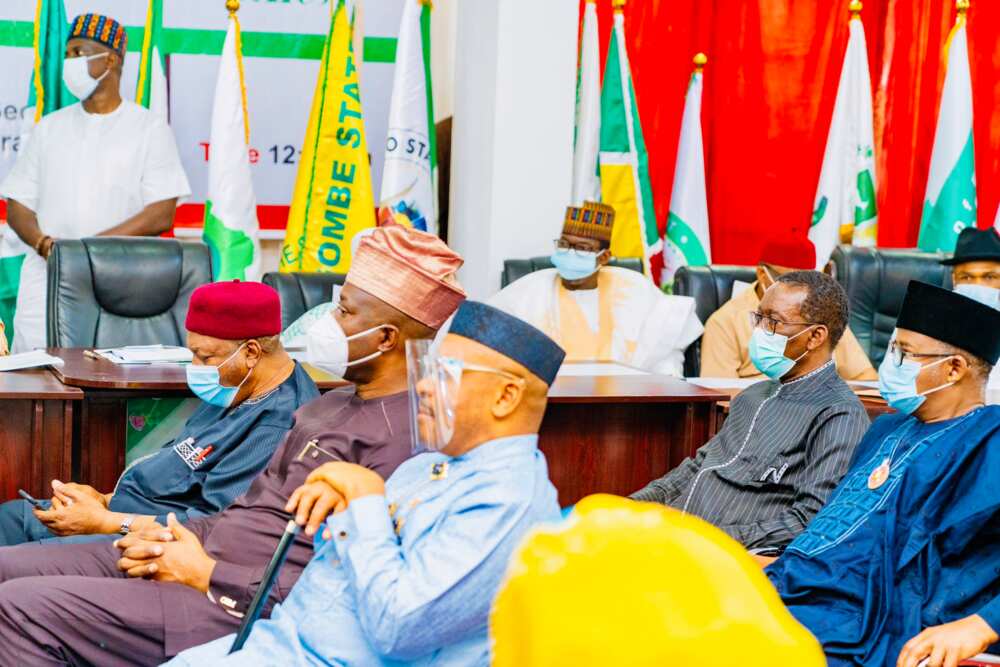 Report claims three PDP governors are holding defection talks with APC