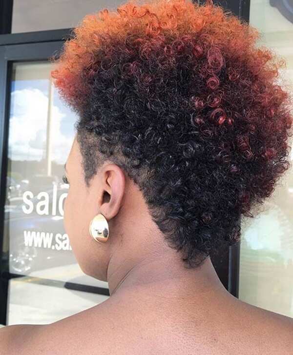 Short natural hair with color