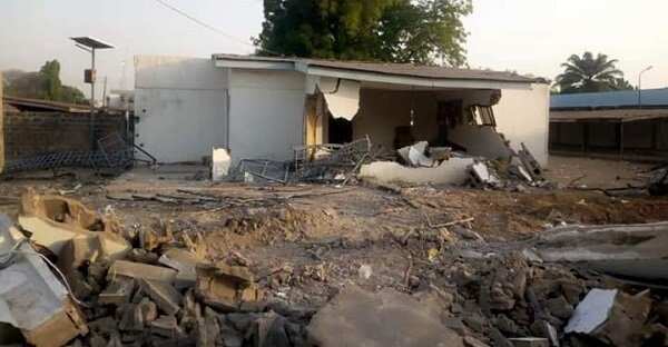 Ile Arugubo: Kwara state govt demolishes Saraki's land at 2am despite court order