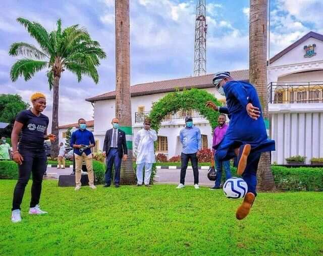 Sanwo-Olu showing football skills