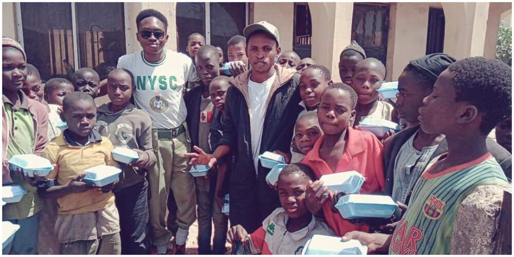 Corp members put smiles on these 50 children faces with wonderful food treat to celebrate Valentine's Day