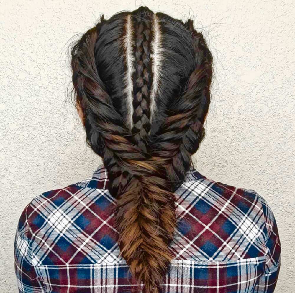 Fishtail braid tutorial Fishtail braid tutorial