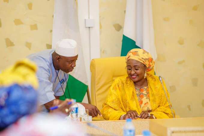 Da duminsa: Bayan watanni 6, Aisha Buhari ta dawo gida Najeriya