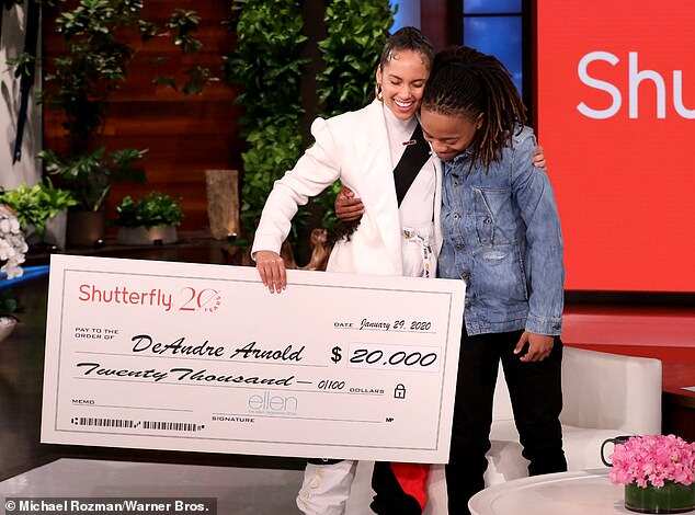 Deandre Arnold: Ellen, Alicia Keys surprise suspended student with N7.2m for college