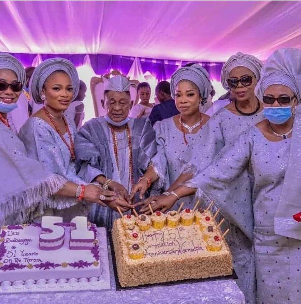 Man Proposes, God Disposes: Alaafin Died 35 Days to Gbajabiamila’s Chieftaincy Conferment Ceremony Man Proposes, God Disposes: Alaafin Died 35 Days to Gbajabiamila’s Chieftaincy Conferment Ceremony