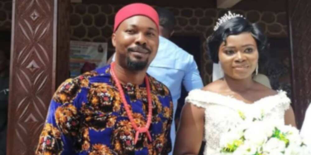 Nigerian man shows up in unusual outfit for his church wedding (photo)