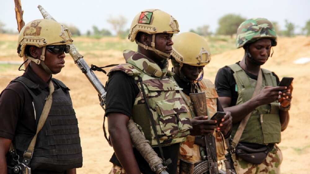 Sojoji sun ragargaji 'yan bindiga a Katsina, sun kashe na kashewa, sun kwaci makamai da dukiya Sojoji sun ragargaji 'yan bindiga a Katsina, sun kashe na kashewa, sun kwaci makamai da dukiya