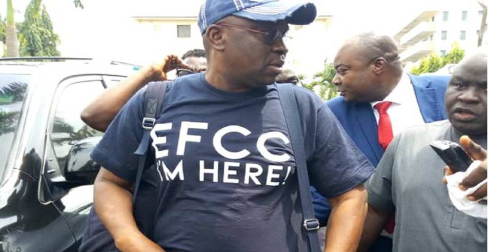 Magu ya sayarwa abokansa wasu kayayyakin da ya kwato - Fayose Magu ya sayarwa abokansa wasu kayayyakin da ya kwato - Fayose