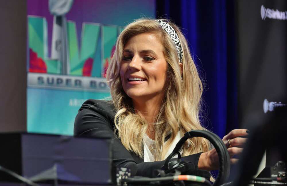 Female ESPN anchors Female ESPN anchors