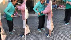 Old mama with rat trapped in her clothes panics while standing in a queue: "I would simply die"