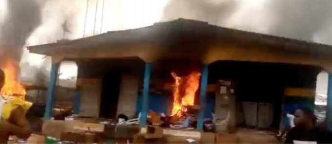Insecurity: Cops flee as hoodlums set Imo police station ablaze