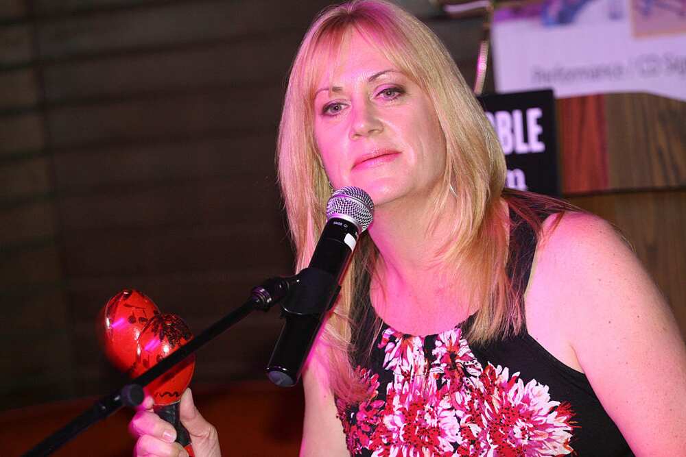 American singer Debbie Peterson of The Bangles performs at the Barnes & Noble bookstore