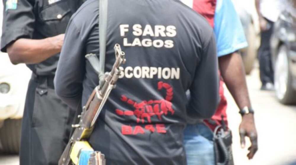 EndSARS: Rundunar 'yan sandan Lagos ta kwace makamai daga hannun jami'an SARS