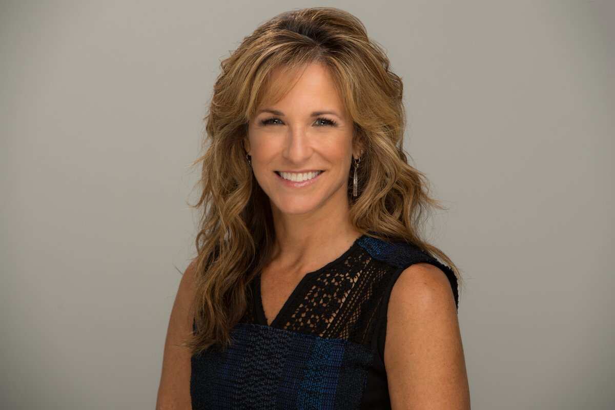 Suzy Kolber Net Worth in 2023 How Rich is She Now? - News