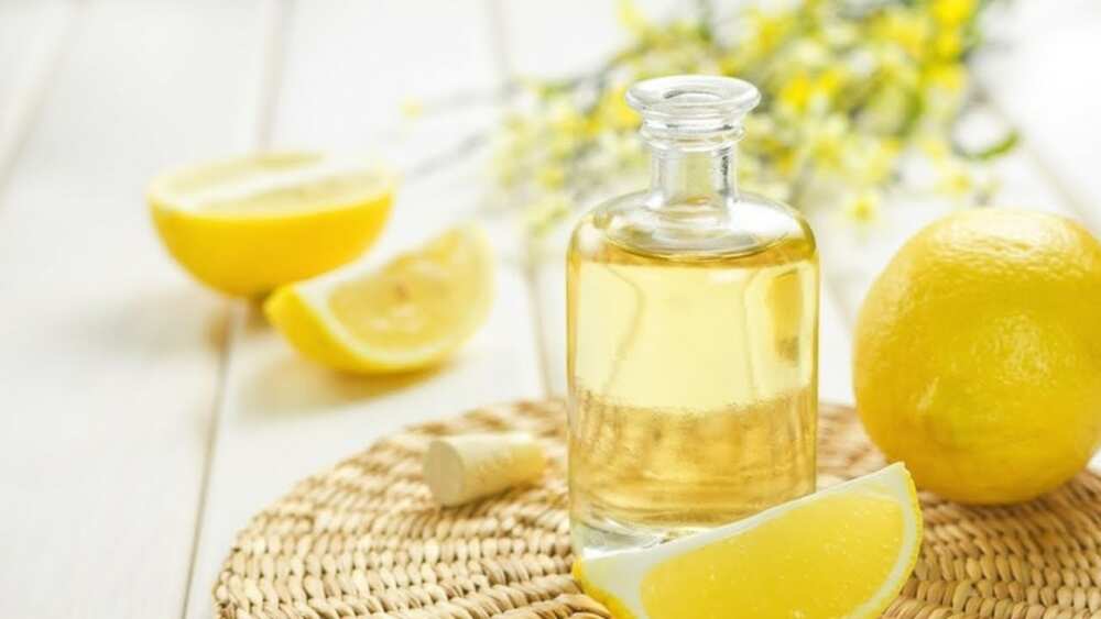 Extraction and characteristics of essential oils from cintrus peels sweet orange, lime and lemon Extraction and characteristics of essential oils from cintrus peels sweet orange, lime and lemon