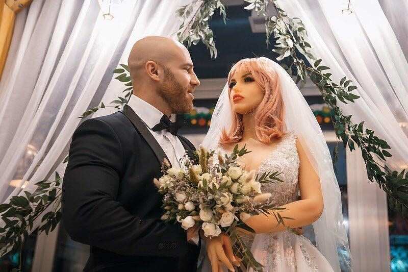 Yuri Tolochko Bodybuilder Marries Doll After Months Of Dating Legit Ng