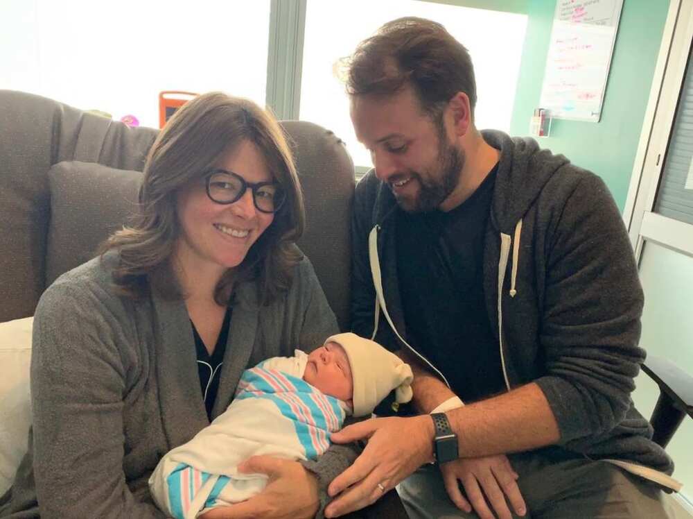 is Kasie Hunt married is Kasie Hunt married
