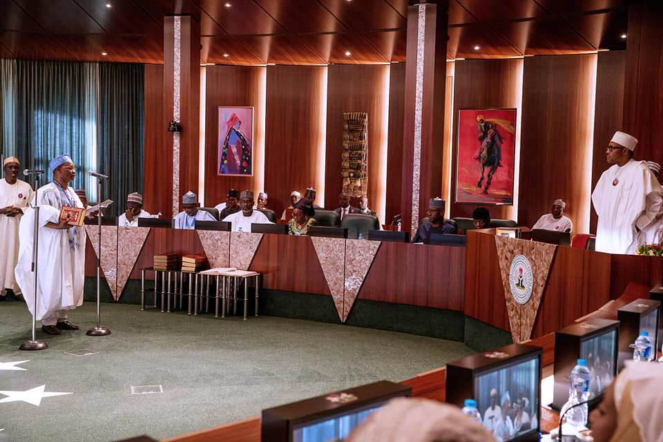 Buhari presides over swearing in ceremony of chairman, commissioners of FCSC