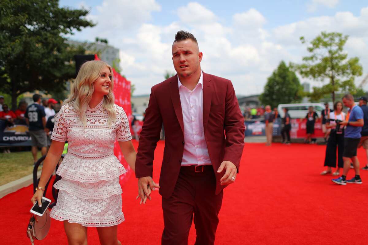 mike trout wife