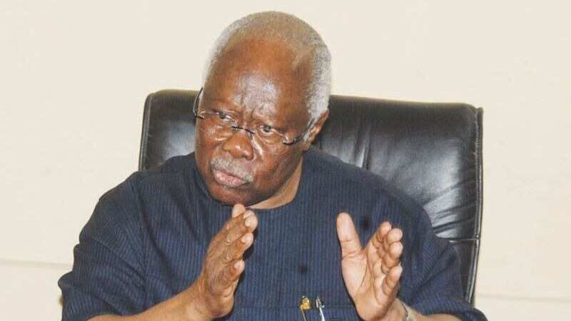 Bode George ya lashi takobi