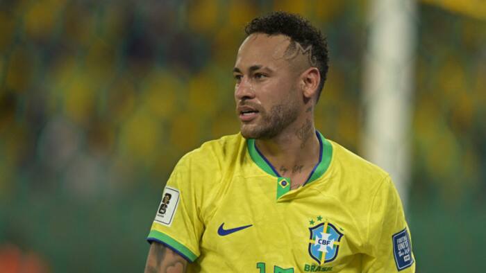 Neymar et sa femme : les infidélités du footballeur sont bien connues