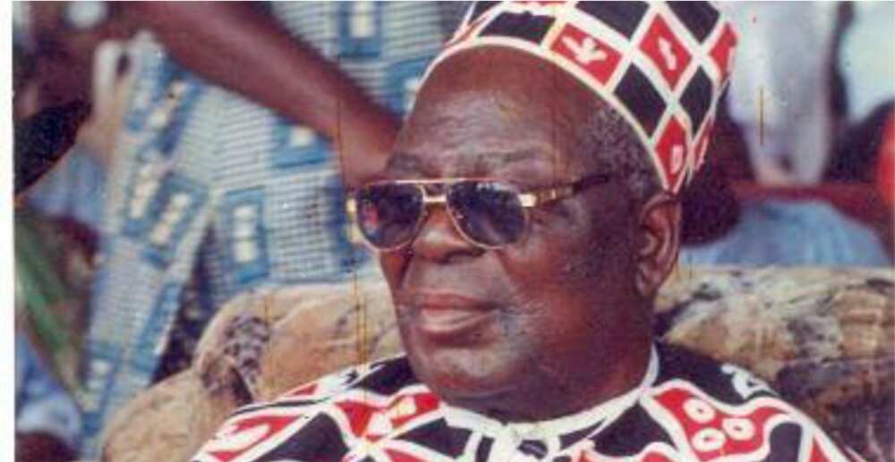 Nigeria paramount ruler dies in his palace