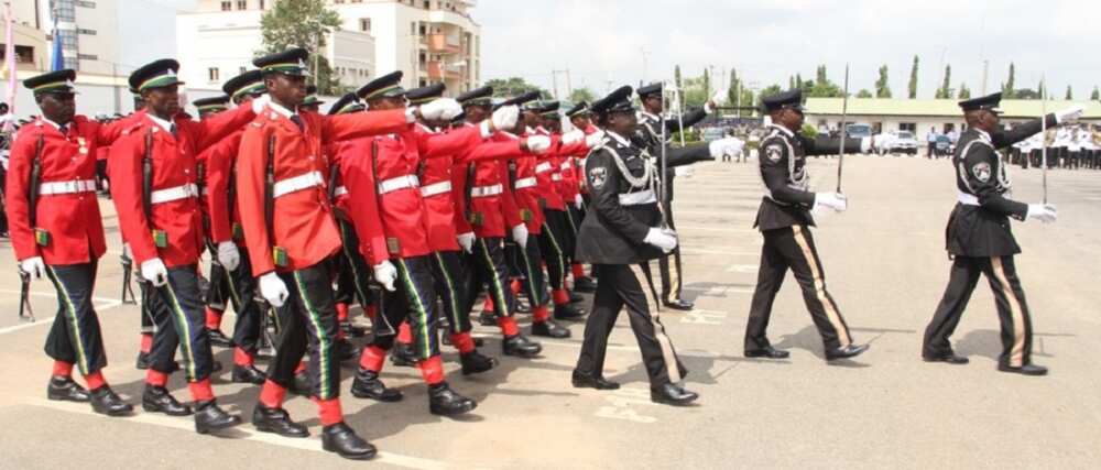 IGP ya kaddamar da sabuwar makarantar 'ya'yan 'yan sanda a Daura IGP ya kaddamar da sabuwar makarantar 'ya'yan 'yan sanda a Daura