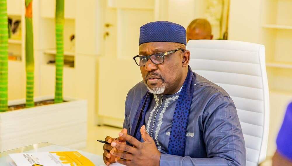 Daga ayyana gina jami'ar Muslunci a Katsina, Okorocha ya rasa sarautarsa a kudu Daga ayyana gina jami'ar Muslunci a Katsina, Okorocha ya rasa sarautarsa a kudu