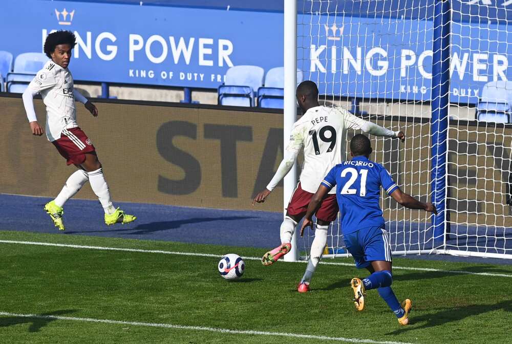 Bad day for Ndidi as he gives away penalty to help Arsenal secure first away win against Leicester since 2015