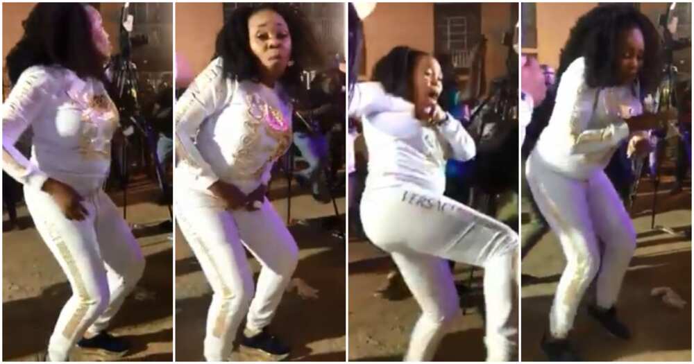 Man criticises gospel singer Tope Alabi over her 'worldly' dance step, she reacts (video)