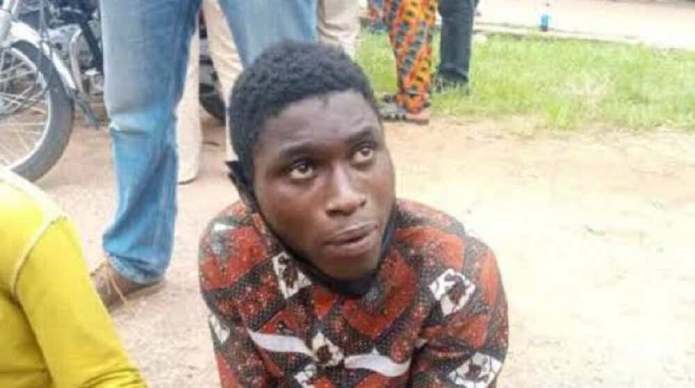 Yanzu Yanzu: Kwararren makashi Shodipe ya sake shiga hannu bayan saka kyautar kudi ga wanda ya fallasa shi Yanzu Yanzu: Kwararren makashi Shodipe ya sake shiga hannu bayan saka kyautar kudi ga wanda ya fallasa shi