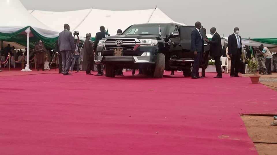 Yanzu-Yanzu: Shugaba Buhari ya dira Zawaciki, jihar Kano Yanzu-Yanzu: Shugaba Buhari ya dira Zawaciki, jihar Kano